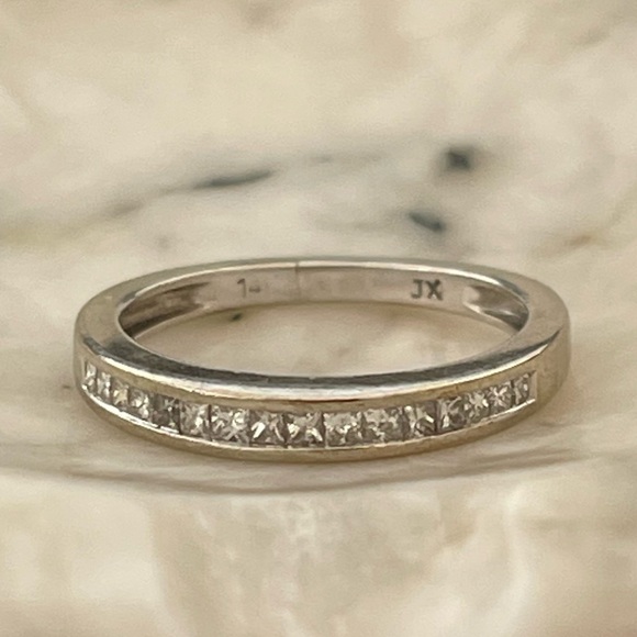 Solid 14K white gold diamond ring natural princess diamonds stacking band VTG - Picture 7 of 15